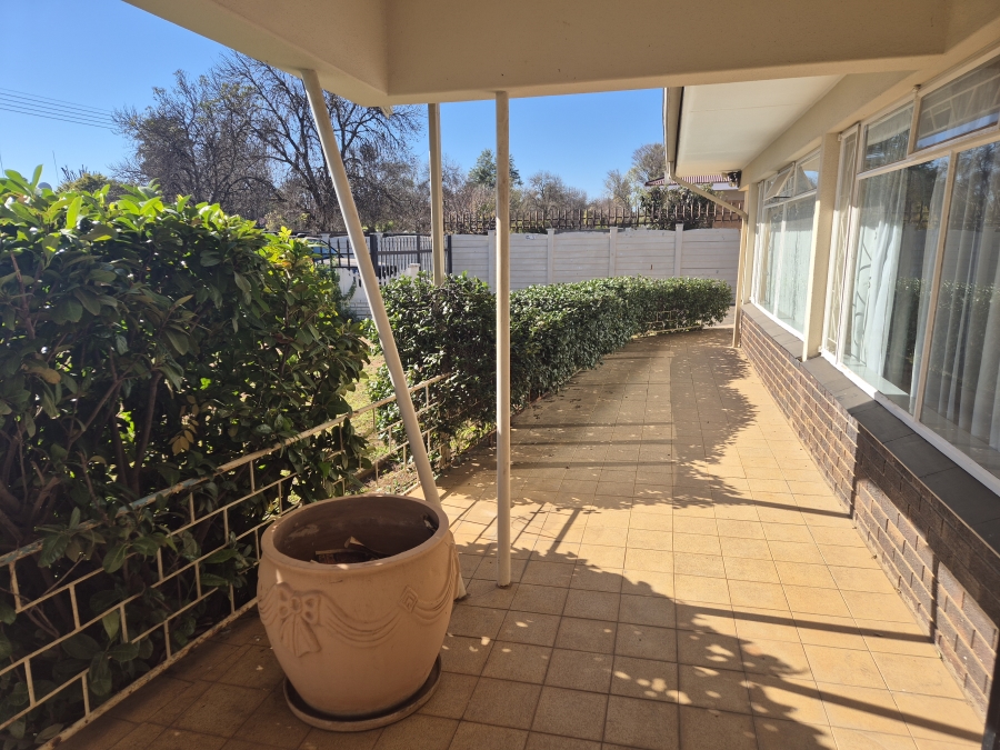 4 Bedroom Property for Sale in Declercqville North West